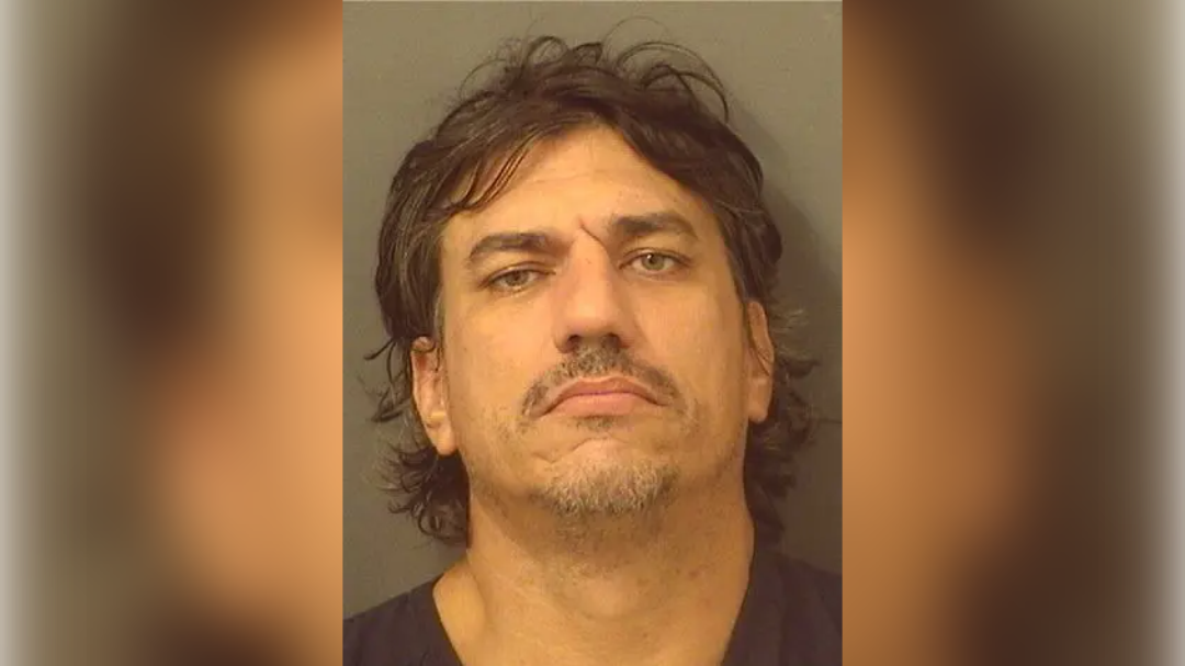 Possible Mass Shooting Foiled at Palm Beach International Airport — Armed Felon with Loaded AR-15 and Knives Arrested in Restricted Zone — FBI Now Investigating | The Gateway Pundit