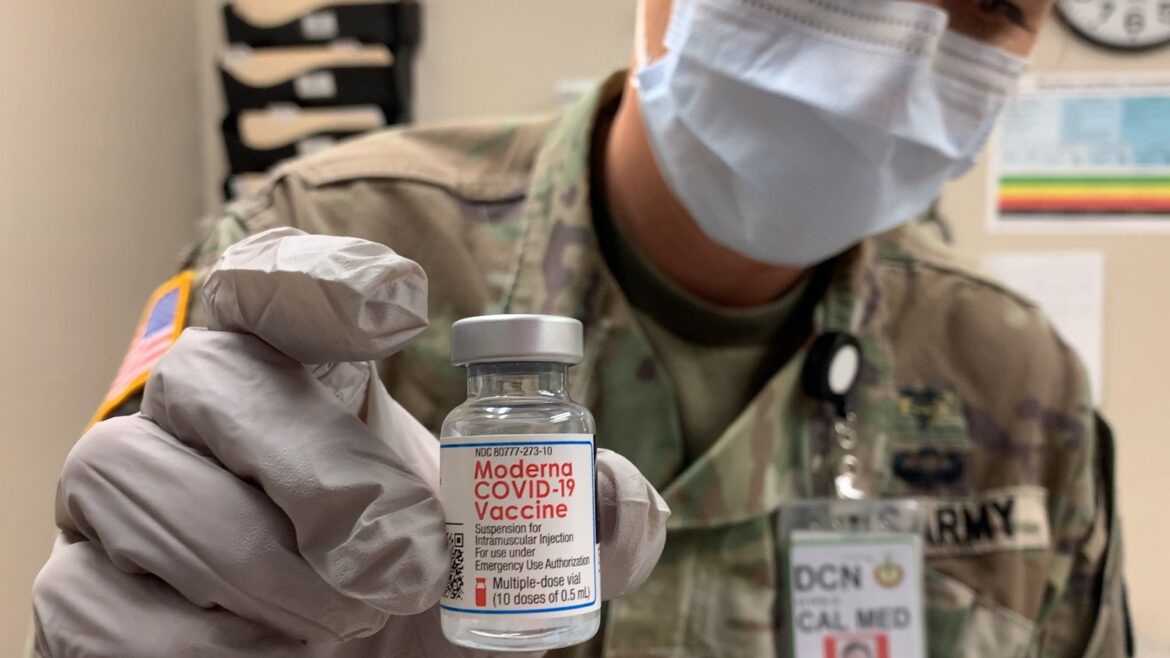 Trump Admin Orders Agencies to Delete All Records of Federal Employee Vaccination Status After Reaching Settlement with a Conservative Nonprofit | The Gateway Pundit